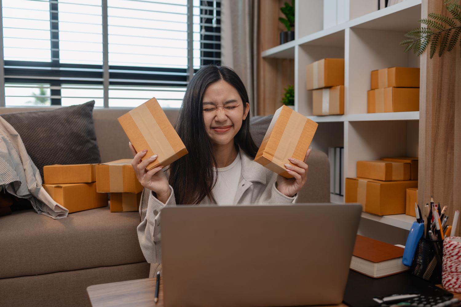 สั่งของจีนล็อตใหญ่ยังไงให้คุ้ม! เทคนิคการรวมออเดอร์ & ลดต้นทุน